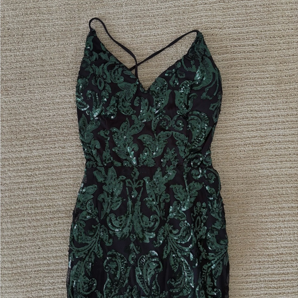 Windsor Taisia Formal Sequin Scroll Dress